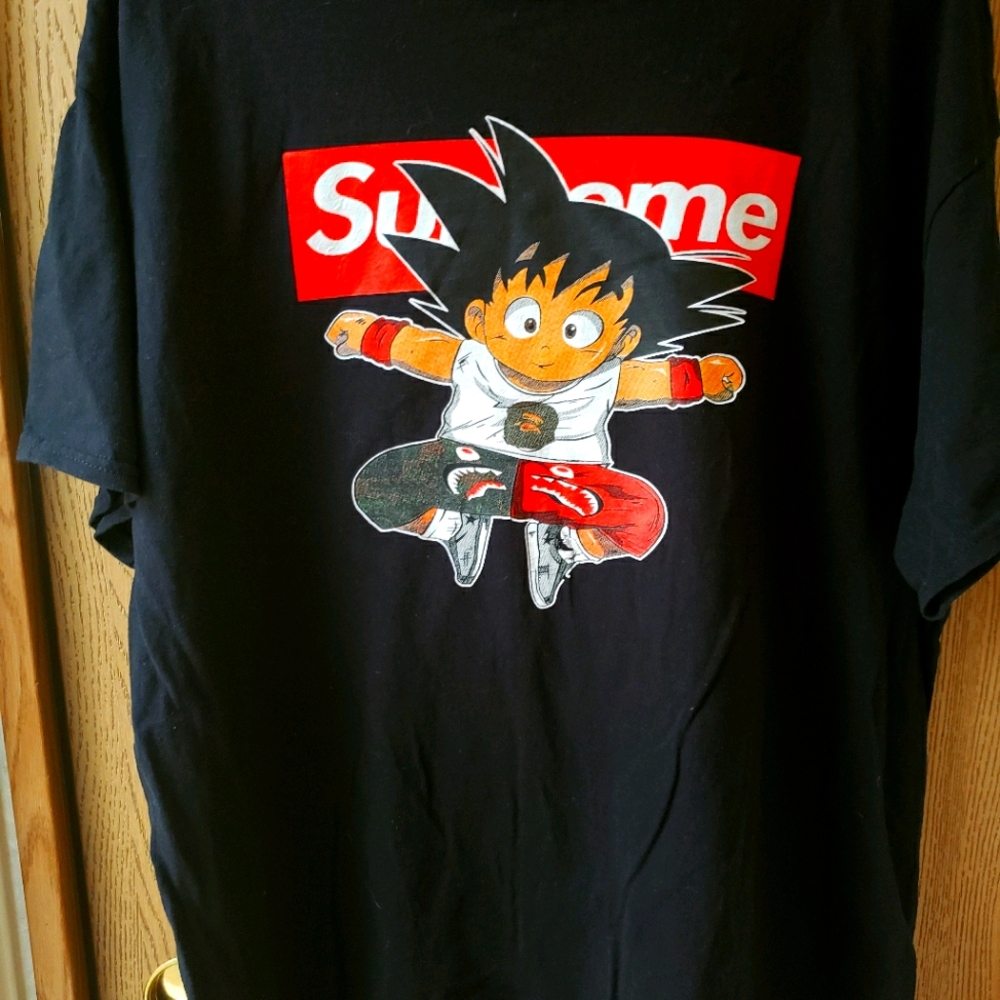 Supreme T-Shirt